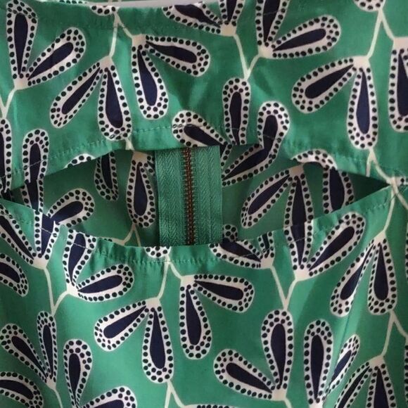 Tulle Women's size S green white navy leaf pattern top‎ zip back yoke keyhole - Picture 2 of 8